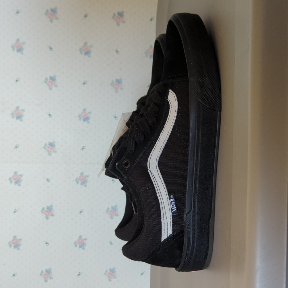 Vans 🛹 BMX Old Skool 😎 PopCush Black and White Shoes 7.5 Men's / 9 Women's